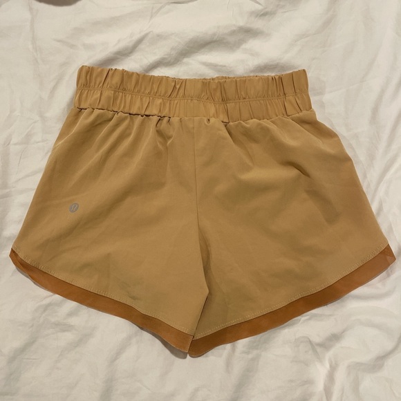 yellow lululemon shorts size 4 - Picture 2 of 3